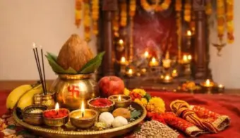 হিমাচল প্রদেশের মণিকর্ণ উপত্যকার 'পিনি' (Pini) গ্রামের মহিলারা শ্রাবন মাসে পালন করে এক অদ্ভুত ব্রত