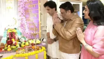 अमेरिका से लौटकर सीधे गणपति पूजा में पहुंचे गोविंदा, बच्चों संग लिया बप्पा का आशीर्वाद