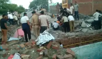 Cylinder Blast: यूपी के फतेहपुर में गैस सिलेंडर फटने से हादसा, 4 लोगों की मौत... सिलेंडर ब्लास्ट के बाद ढहा घर