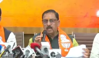 पहले चरण की वोटिंग के बाद पार्षद प्रत्याशियों की बाड़ेबंदी, डॉ. अरुण चतुर्वेदी बोले- प्रशिक्षण के लिए कार्यकर्ताओं को एक साथ रखा जाता है