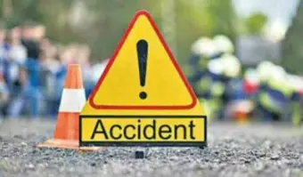 ఘోర రోడ్డు ప్రమాదం: 13 మంది మృతి