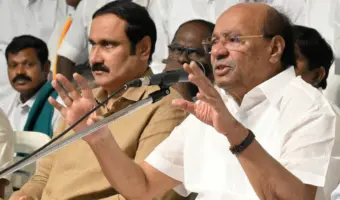 அரசியலில் இருந்து விலகுகிறேன்!. இனிமே அன்புமணி மட்டும்தான்!.. ராமதாஸ் அறிவிப்பு..