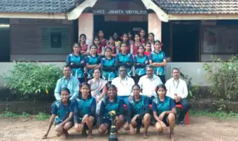 तळवडेच्या श्री जनता विद्यालयाच्या मुलींची तालुकास्तरीय कबड्डी स्पर्धेत बाजी