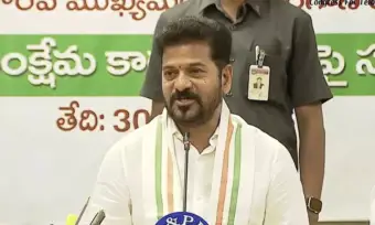 రాష్ట్రం కోసమే ఢిల్లీ టూర్లు.. ఎన్నిసార్లైనా వెళ్తా: విపక్షాలపై సీఎం రేవంత్ ఫైర్!
