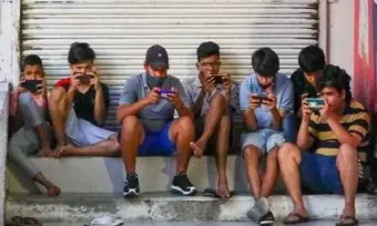 तथ्य सथ्य : मोबाईलवर गेम खेळून पैसे कमवण्याचे खरे आहे का, विद्यार्थ्यांसाठी सत्य माहिती