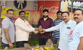 Mulugu: ములుగు జిల్లాలో ఉచిత మట్టి గణపతి విగ్రహాల పంపిణీ!