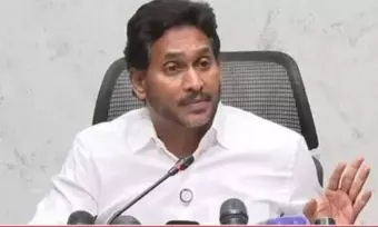 డిఎస్సిలో తవ్వేకొద్దీ అక్రమాలు కనిపిస్తున్నాయి: జగన్