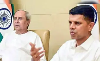 ହେଲିକପ୍ଟରରେ ବୁଲିବା ଖର୍ଚ୍ଚ  ପ୍ରସଙ୍ଗରେ ଜବାବ ରଖିଲେ ନବୀନ-ପାଣ୍ଡିଆନ୍‌
