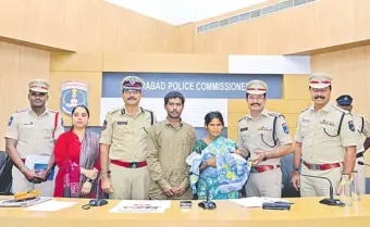 ఆటోలో వచ్చి ఎత్తుకెళ్లారు.. విమానంలో వచ్చి కొనేశారు!