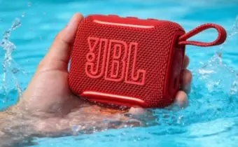 লাল রঙে চমক! বাজারে এল JBL Go 5 Supreme Edition পোর্টেবল স্পিকার