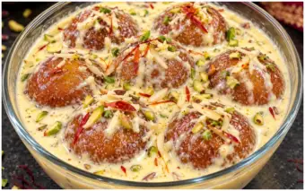 বাড়িতেই বানিয়ে ফেলুন নরম-রসালো মালাই গোলাপ জামুন, রইল রেসিপি