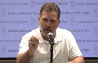 फॉर्म ६ बदलण्याचा अधिकार कोणी दिला? सुप्रीम कोर्टाच्या भूमिकेनंतर राहुल गांधी आक्रमक