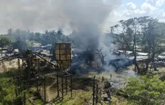 म्यानमारमधील रखाइन राज्यात लष्कराकडून हवाई हल्ला; 49 ठार, 58 जण जखमी