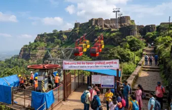 किल्ले रायगड रोपवे सेवा तात्पुरती ठप्प; प्रशासनाकडून दिलगिरी व्यक्त