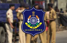GUJARAT : અંજારમાં ગુમ 43 વર્ષીય વ્યક્તિનો બે ટુકડામાં મળ્યો મૃતદેહ: બે કોથળામાં પેક કરી તળાવમાં ફેંકી દેવાઈ હતી લાશ