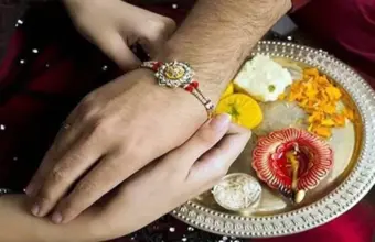रक्षाबंधन 2026: नहीं रहेगा भद्रा का साया, राखी बांधने के लिए मिलेंगे 3 घंटे 51 मिनट; जानें सबसे शुभ मुहूर्त और राहुकाल का समय