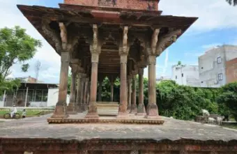 No giant domes, no royal drama: The architecture of Nadan Mahal tells a different story