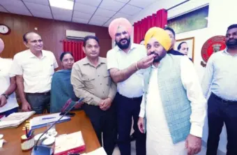 Major Festive Gift For Punjab Govt's 8 Lakh Employees & Pensioners; Bhagwant Mann Govt Increases DA To 50%