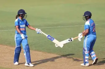 IND W vs ZIM W: ହରମନପ୍ରୀତ ଓ ଦୀପ୍ତିଙ୍କ ରେକର୍ଡ ବ୍ରେକିଂ ବ୍ୟାଟିଂ; ଜିମ୍ବାୱେକୁ ୩୨୯ ରନ୍ ଟାର୍ଗେଟ୍ ଦେଲା ଭାରତ