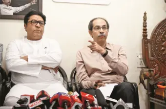 ''کسی بھی سوال کا جواب نہ دینے والی حکومت کو جھکنا پڑا ہے ''