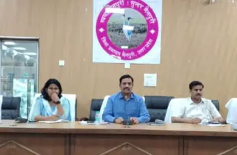 मैनपुरी में जलभराव को लेकर प्रशासन सख्त, डीएम ने दी लापरवाही पर कार्रवाई की चेतावनी