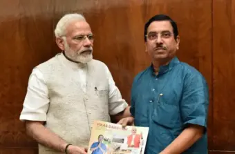 #BREAKING : புதிய கல்வி அமைச்சராக பிரகலாத் ஜோஷி நியமனம்..!
