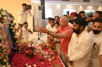 Sea of people pays tribute to former minister Chuni Lal Bhagat