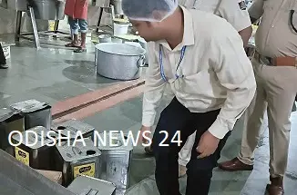 ପୌରାଞ୍ଚଳର ବିଭିନ୍ନ ମିଠା ଦୋକାନ ଓ ଖାଦ୍ୟ ପ୍ରତିଷ୍ଠାନରେ ଖାଦ୍ୟ ନିରାପତ୍ତା ବିଭାଗ ପକ୍ଷରୁ ବ୍ୟାପକ ଆକସ୍ମିକ ଯାଞ୍ଚ