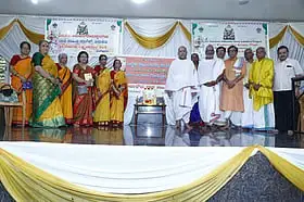 ದೇವಗಿರಿ ಲಕ್ಷ್ಮೀಕಾಂತ ಸಂಘ ಹಾಗೂ ವಾಗ್ದೇವಿ ಭಜನಾ ಮಂಡಳಿಯ ಸಹಯೋಗದಲ್ಲಿ ದಾಸ ಸಾಹಿತ್ಯ ಪ್ರಚಾರಕ ಅಪ್ಪಣ್ಣಾಚಾರ್ಯರ ಸ್ಮರಣಾರ್ಥ ಶ್ರದ್ಧಾಂಜಲಿ ಸಭೆ ನಡೆಯಿತು.