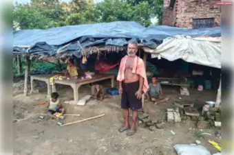 चारों बच्चे दिव्यांग, पिता बीमारी से जूझे, दिव्यांग मां मजदूरी कर पाल रही परिवार