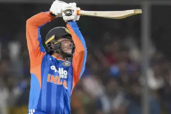 Bowlers carve out 14-run win for India against West Indies in Indore T20I thriller