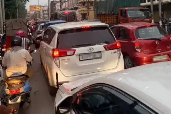 Guwahati: Traffic Jams Disrupt Movement On MG Road During Peak Hours