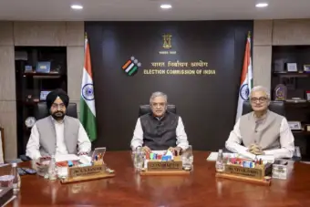 Cabinet Secretariat declined action on Election Commissioners' complaints against officer Maneesh Garg, RTI reply shows