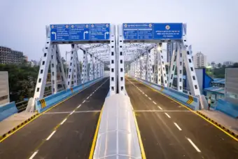 मुंबईच्या वाहतुकीला 'फास्ट ट्रॅक'!
