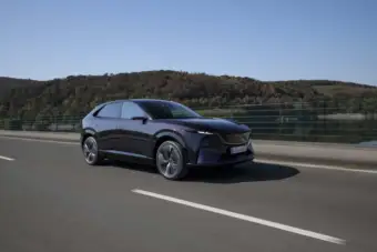 Mazda CX-6e já está à venda em Portugal. Conheça os preços