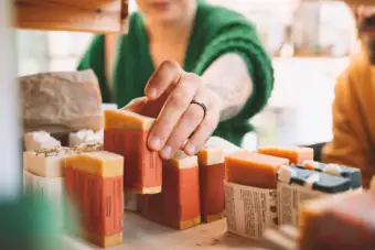 How to Choose the Right Wholesale Products for Your Retail Business