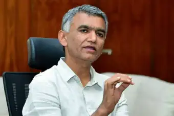ಬ್ಲೂ ಲೈನ್ ಮಟ್ರೋ ಕಾಮಗಾರಿ ಶೀಘ್ರ ಮುಗಿಸಿ: ಅಧಿಕಾರಿಗಳಿಗೆ ಸಚಿವ ಕೃಷ್ಣ ಭೈರೇಗೌಡರು ಸೂಚನೆ