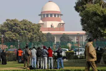 SC asks Centre, states to respond to PIL seeking ban on sale of alcohol in tetra packs