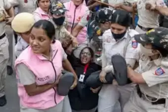 सुप्रीम कोर्टाच्या निर्देशानंतरही दिल्लीत निदर्शने करणाऱ्यांवर कारवाई सुरूच, शेकडो आंदोलक ताब्यात!