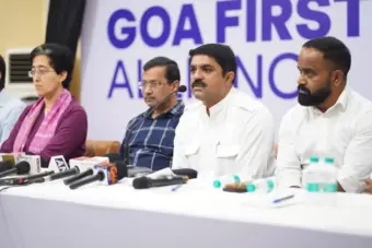 Kejriwal Visits Goa Forward Party Chief's Home For Ganesh Puja Day After 'Goa First' Alliance Launch