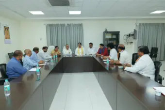 ఎస్వీబీసీ అధికారులతో టీటీడీ ఛైర్మన్ సమావేశం