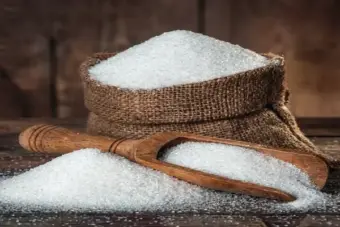 Centre Allows 10 Lakh MT of Raw Sugar Imports, No Duty Till October 31