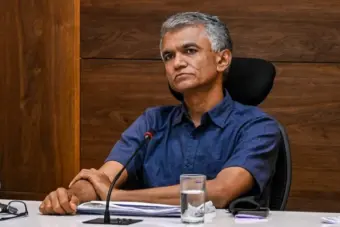 ಬೀದಿಬದಿ ವ್ಯಾಪಾರಿಗಳ ತೆರವು ಇಲ್ಲ, ಕೇವಲ ಸ್ಥಳಾಂತರ: ಸಚಿವ ಕೃಷ್ಣ ಬೈರೇಗೌಡ ಯೂಟರ್ನ್, ಜುಲೈ 10ರಿಂದ ಅನಾಥ ವಾಹನಗಳ ಸಫಾಯಿ ಶುರು