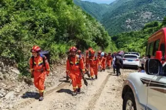चीन के गांसु प्रांत में बड़ा हादसा: भूस्खलन से 21 लोगों की मौत, 7 घायल, रेस्क्यू ऑपरेशन पूरा