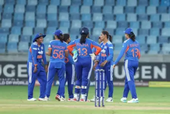 Asia Cup | ಬಾಂಗ್ಲಾದೇಶವನ್ನು ಮಣಿಸಿ ಫೈನಲ್‌ ಗೆ ಲಗ್ಗೆಯಿಟ್ಟ ಭಾರತದ ಮಹಿಳಾ ತಂಡ