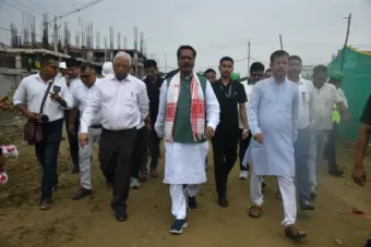स्वस्थ असम के लक्ष्य को लेकर स्वास्थ्य मंत्री अशोक सिंघल ने ऊपरी असम के स्वास्थ्य संस्थानों का किया निरीक्षण