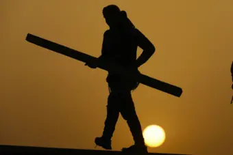 UAE lists 5 cases where workers are not entitled to work injury compensation