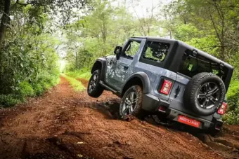Mahindra Thar 3-Door Facelift : पहाड़ों से लेकर कीचड़ तक को चीरने वाली नई थार में मिलेंगे 5 सबसे युनिक फीचर्स, जानें फुल लीक डिटेल्स और कीमत