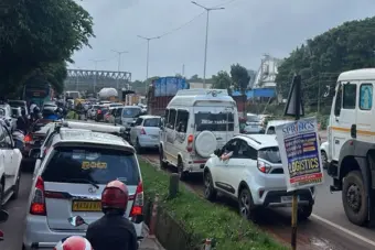 ಬೆಂಗಳೂರು ಎಲಿವೇಟೆಡ್ ಕಾರಿಡಾರ್‌ಗಳಲ್ಲಿ ಹೊಸ ರೂಲ್ಸ್: ಎಲ್ಲೆಲ್ಲಿ ಬೈಕ್-ಆಟೋಗೆ ಅವಕಾಶ ಇದೆ ಗೊತ್ತಾ?