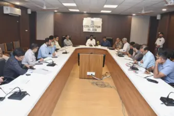 ભારે વરસાદની સ્થિતિ અંગે મોરબી જિલ્લા કલેક્ટર સ્વપ્નિલ ખરેની અધ્યક્ષતામાં ઉચ્ચસ્તરીય બેઠક યોજાઈ